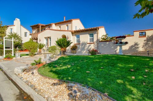 5810 Winged Foot Dr, Gilroy, CA 95020-2632