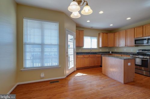 533 Legrace Ter, Leesburg VA  20176-1835 exterior