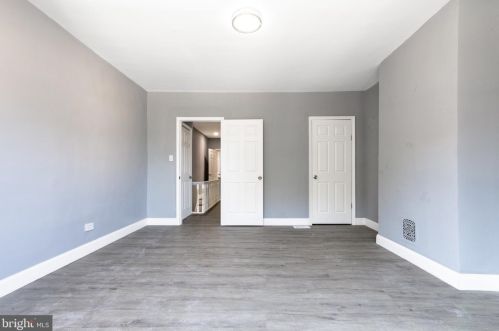 6526 Chew Ave, Philadelphia PA 19120-2332 exterior