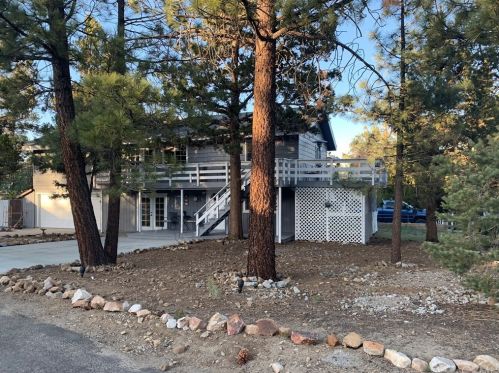 350 Brewer Way, Big Bear City, CA 92314-9750