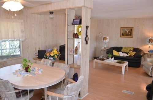 4723 Sandpiper Dr, Saint James City FL  33956-2810 exterior