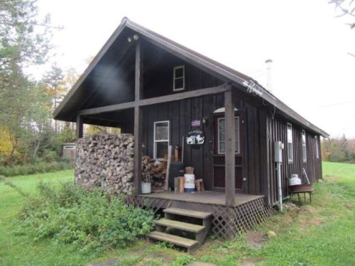 3892 Weiler Rd, Fish Creek, NY 13325-1909