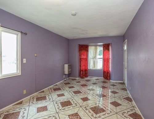 2275 Oris St, Compton CA 90222-3055 exterior