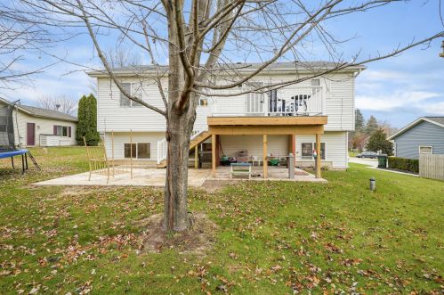 1849 Sunset Dr, Twin Lakes WI  53181-9249 exterior