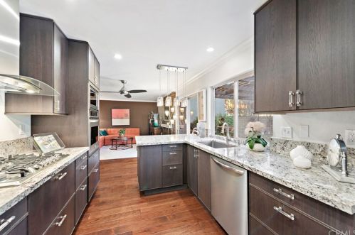 2 Emperor, Irvine CA 92604-1918 exterior