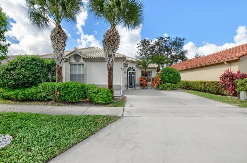 12151 Bay Club Dr, Boynton Beach, FL 33437-4105