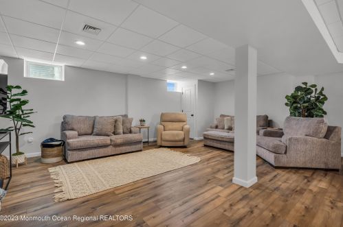 35 Laurel St, West Long Branch NJ  07764-1418 exterior