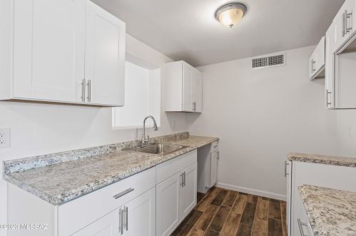 219 Calle Francita, Tucson AZ  85706-4072 exterior