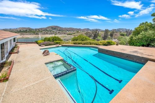 18512 Lincoln Cir, Orange, CA 92861-6405