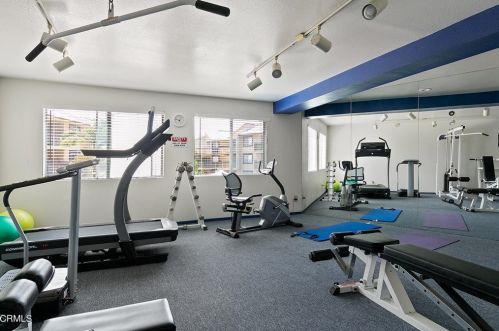 3481 Stancrest Dr, Glendale CA  91208-1353 exterior