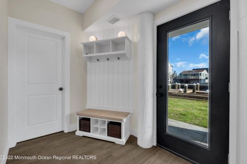 1217 Niihau Dr, Lacey NJ  08731-4702 exterior