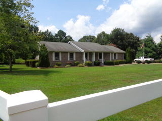 135 Welchs Way Dr, Paris, TN 38242-7968