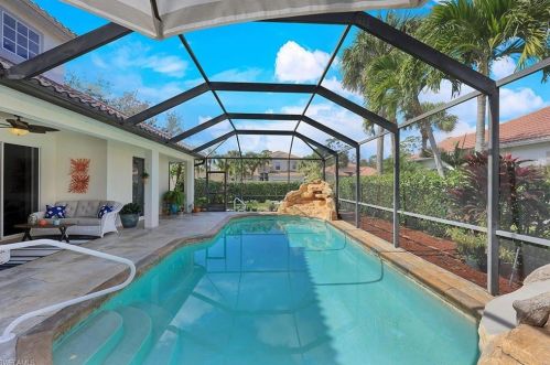 16165 Parque Ln, Naples, FL 34110-2817