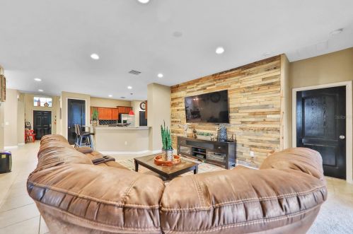 10719 Carloway Hills Dr, Wimauma FL  33598-6140 exterior