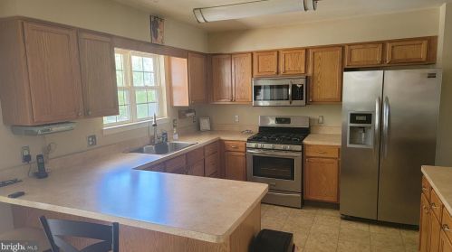 336 Johnny Boy Ln, Berlin Boro NJ  08009-2708 exterior