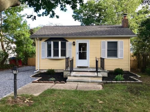 4934 Expressway Dr, Hauppauge, NY 11779-5518