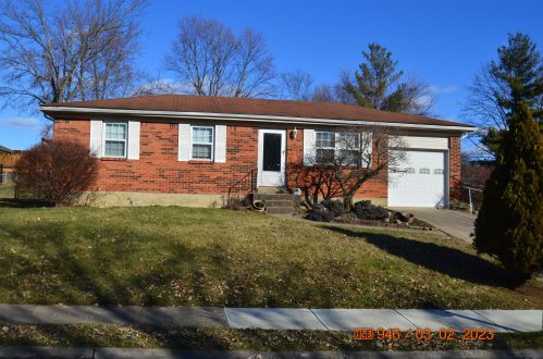 7735 Ravenswood Dr, Florence, KY 41042-2525