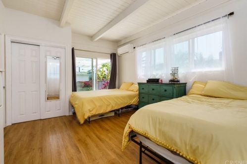 10414 Ferina St, Bellflower CA  90706-4121 exterior