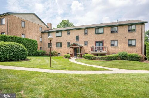 9204 Westview Rd, Wilmington, DE 19802-7704