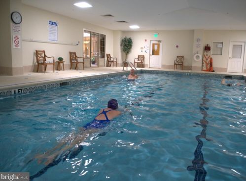 2033 Windrow Dr, Princeton NJ  08540-5023 exterior