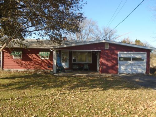 27 Koenig Dr, Shoemakersville, PA 19555-9250