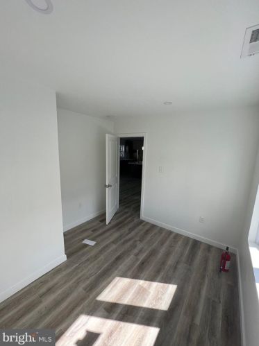 55 Middlebury Ln, Willingboro NJ  08046-2931 exterior