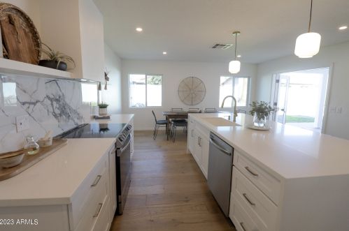 4346 Evans Dr, Phoenix AZ  85032-5449 exterior