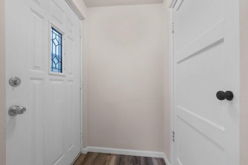 1578 Cass St, Green Bay, WI 54302-2531