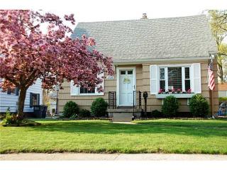 2726 Oak Grove Pl, Toledo, OH 43613-3351