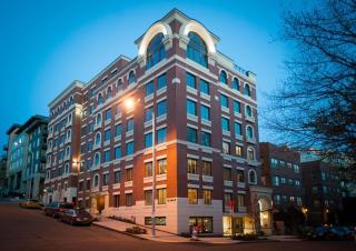 151 John St, Seattle WA  98119-4201 exterior