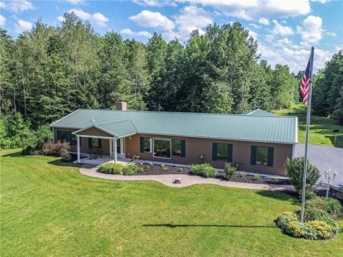 1478 Immanuel Dr, Macedon, NY 14502-8997