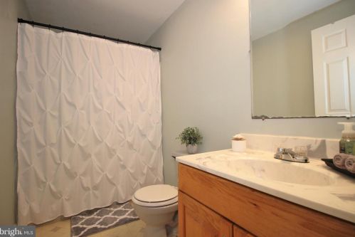 215 Ryans Run, Boothwyn PA  19060-2451 exterior