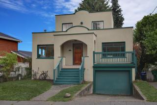3252 23 Rd Ave, Seattle WA  98144-6434 exterior