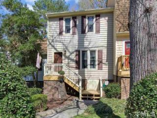 6512 English Oaks Dr, Raleigh, NC 27615-6305