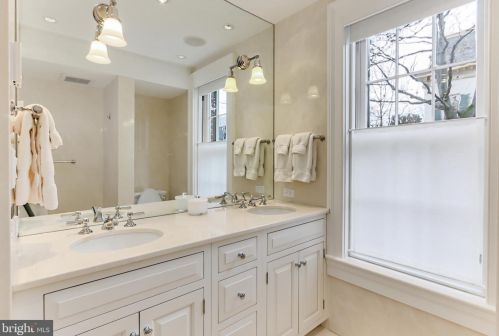 1400 34th St, Washington DC  20020-2304 exterior