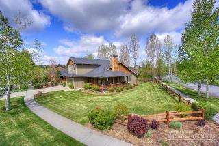2916 Terra Meadow Dr, Bend OR  97701-8793 exterior