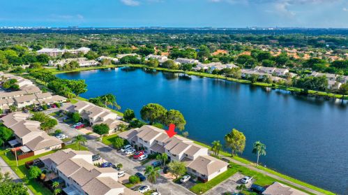 5274 Jog Ln, Delray Beach FL  33484-6621 exterior