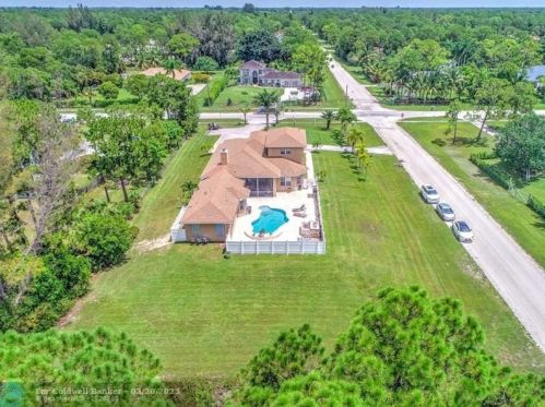 11538 Persimmon Blvd, West Palm Beach FL  33411-9021 exterior