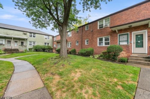 1607 Wood Ave, Roselle, NJ 07203-3026