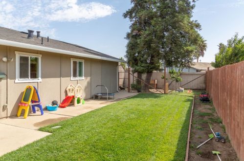 244 San Antonio Dr, Greenfield CA  93927-5421 exterior