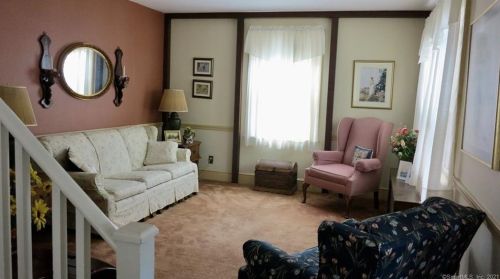 50 Cedar Ave, Waterbury, CT 06705-2701