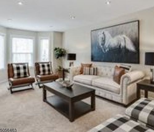 4 Jumping Brook Pl, Annandale, NJ 08801-1644