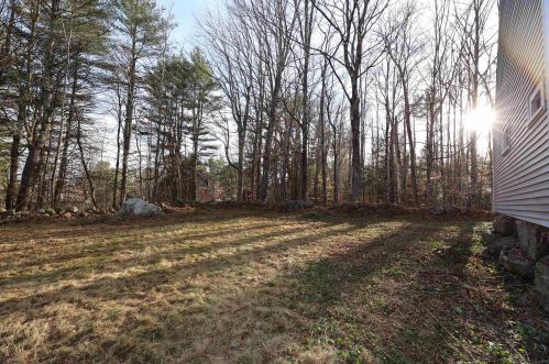 328 2nd Nh Tpke, Hillsboro NH  03244-4614 exterior