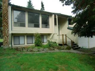 917 Duchess Rd, Bothell WA  98012-7019 exterior