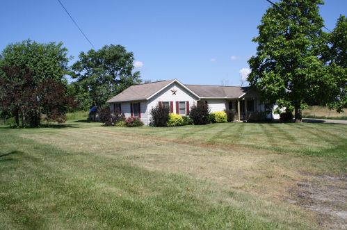 1835 Urbana Lisbon Rd, South Vienna, OH 45369-8576