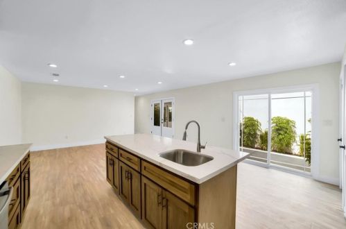 11512 La Maida St, North Hollywood CA  91601-4323 exterior