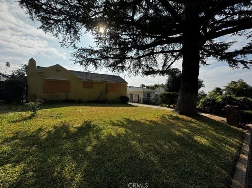 2528 Catherine Rd, Altadena CA  91001-2305 exterior