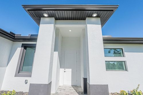 4125 19th Pl, Cape Coral FL  33904-8037 exterior
