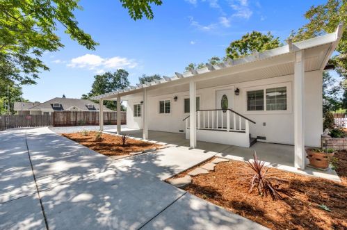 9644 Kent St, Elk Grove CA  95624-2436 exterior