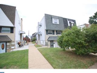 2829 Chase Rd, Philadelphia PA  19152-1648 exterior